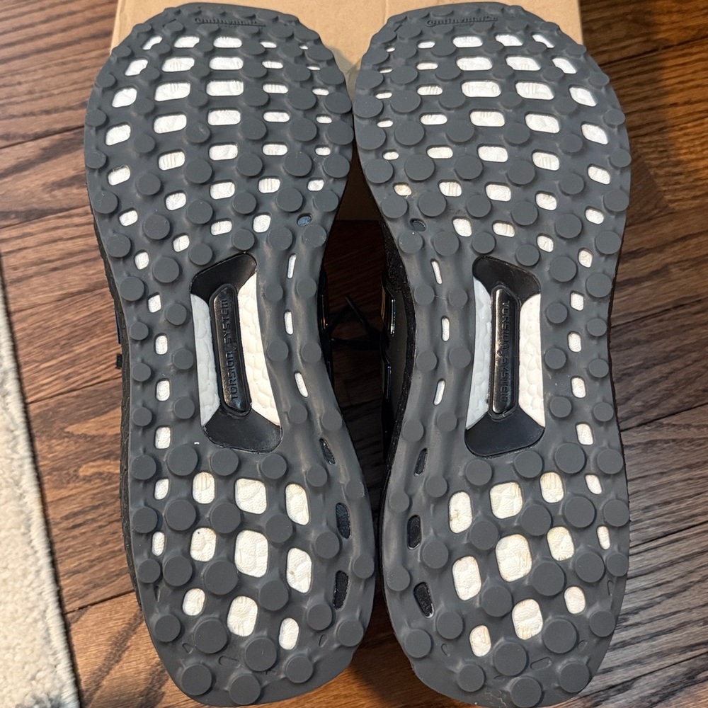 Adidas Men's Black Athletic Shoes with Gold Stripes - Picture 7 of 9